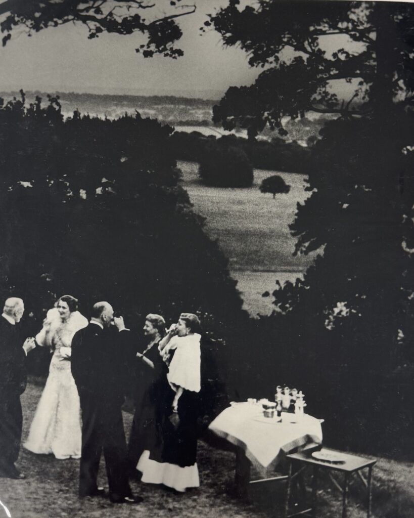 In a Surrey Garden, Cocktails before Dinner